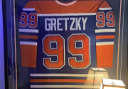 Wayne Gretzky signed jersey authenticity